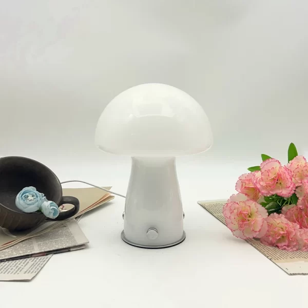 Bauhaus vintage style mushroom lamp Nordic style bedroom bedside ins girly internet-famous living room glass ambient nightlight